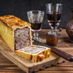 Паштет из форели с вином и оливками